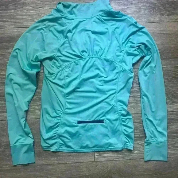 Athleta Quarter Zip Blue Top with Ruching and Back Zipper Pocket Size M - Picture 2 of 7